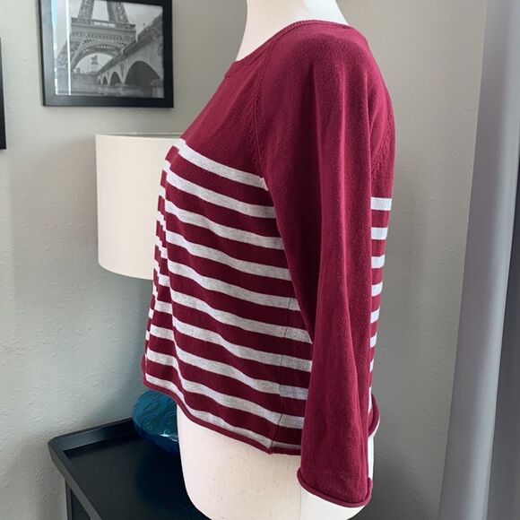 Forever 21 lightweight cropped sweater size small - Picture 4 of 7